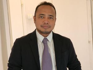 Dosen Unri Marhadi Terpilih Jadi Koordinator PPI Dunia Periode 2024-2025 Dosen Unri Marhadi Terpilih Jadi Koordinator PPI Dunia Periode 2024-2025