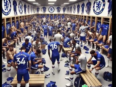 Meme Penampakan Ruang Ganti Chelsea... yang Ramai Sekali!