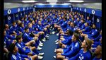 Meme Penampakan Ruang Ganti Chelsea... yang Ramai Sekali!