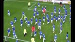 Meme Penampakan Ruang Ganti Chelsea... yang Ramai Sekali!