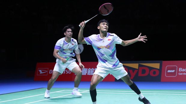 Ganda putra Indonesia Muhammad Shohibul Fikri/Daniel Marthin gagal lolos ke final Japan Open 2024 usai dikalahkan ganda putra unggulan ketiga Kang Min Hyuk/Seo Seung Jae di Yokohama Arena, Jepang, Sabtu (24/8).