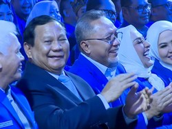 Cocokologi Bersaudara di Kongres PAN Bikin Prabowo dan Zulhas Tertawa