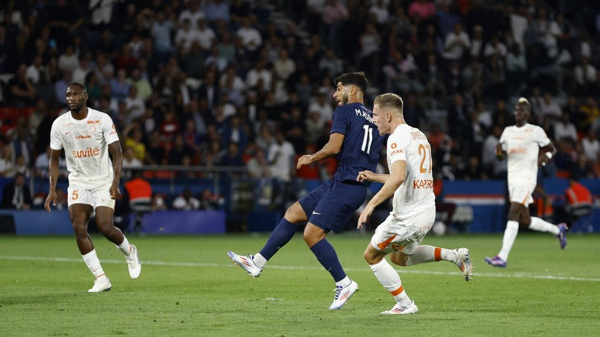 Tuan rumah PSG menang telak 6-0 atas Montpellier dalam lanjutan Liga Prancis 2024/2025. (Foto: REUTERS/Christian Hartmann)