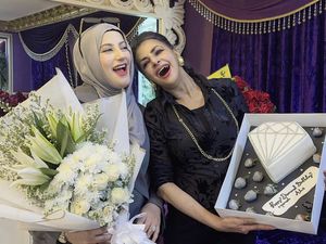 Tasyi Athasyia Rayakan Besar-besaran Ultah ke-60 Ibunda, Habiskan Dana Segini Tasyi Athasyia Rayakan Besar-besaran Ultah ke-60 Ibunda, Habiskan Dana Segini