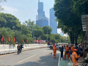 Massa Buruh di Depan KPU Bubar Usai PKPU Pilkada Akomodir 2 Putusan MK