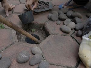 Pekarangan Sempit-Paving Block Masih Bisa Bikin Biopori? Begini Caranya Pekarangan Sempit-Paving Block Masih Bisa Bikin Biopori? Begini Caranya