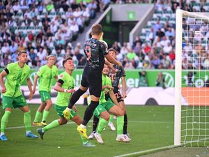 Wolfsburg Vs Bayern Munich: Die Roten Menang 3-2
