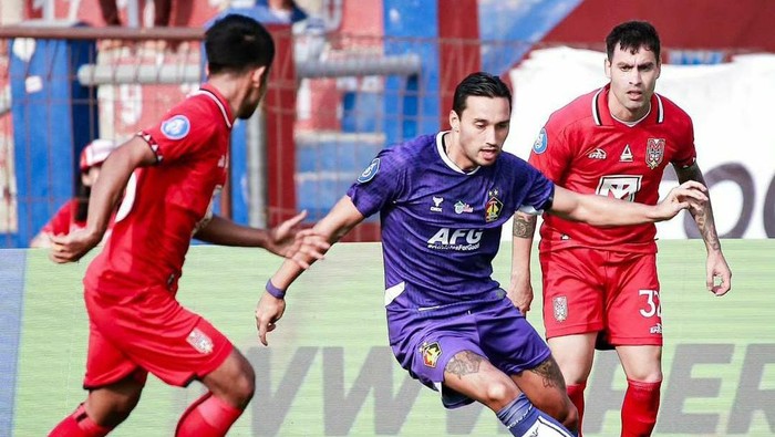Laga Persik vs Malut United