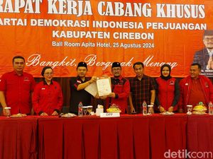 PDIP Pilih Sosok Kepala Desa Dampingi Imron di Pilkada Cirebon 2024