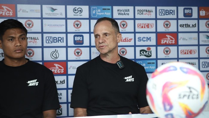 Pelatih PSS Sleman, Wagner Lopes di saat jumpa pers jelang musuh Semen Padang, Minggu (25/8/2024). Pelatih PSS Sleman, Wagner Lopes di saat jumpa pers jelang musuh Semen Padang, Minggu (25/8/2024).