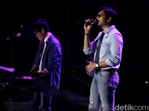 Yovie & Nuno Bikin Penonton WJF 2024 Larut dalam Kegalauan