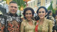 7 Potret Seleb Hadiri Pernikahan Anak Susi Pudjiastuti, KD Datang Pakai Becak
