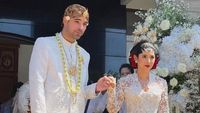 Foto: Akad Nikah Putri Susi Pudjiastuti dan Bule Prancis, Ada Momen Haru