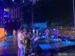 Penonton WJF 2024 Bikin Koor Bareng Project Pop Penonton WJF 2024 Bikin Koor Bareng Project Pop