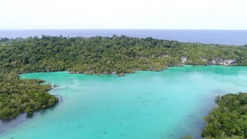 Mengenal Pulau Moor: Primadona Baru Halmahera Tengah yang Memukau