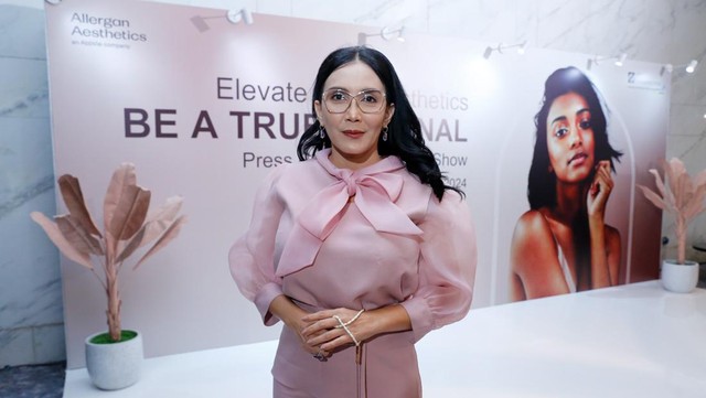 Highlight Dunia Hiburan InsertLive : Rieke Diah Pitaloka Bongkar Sisi Lain Uya Kuya dan Eko Patrio di DPR RI