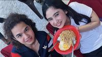 Selain Bermusik, Dul Jaelani Hobi Kulineran Bareng Tissa Biani