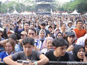 Tumpah Ruah Penonton Ramaikan Konser WJF 2024