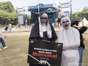 Saat Valak dan Pocong Bawa Pesan Penting di WJF 2024 Saat Valak dan Pocong Bawa Pesan Penting di WJF 2024