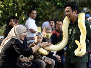 Mengunjungi Wisata Kebun Binatang Mini di Samarinda