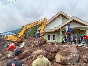 Warga Korban Banjir Ternate Setuju Direlokasi, Harap Lokasi Baru Lebih Aman Warga Korban Banjir Ternate Setuju Direlokasi, Harap Lokasi Baru Lebih Aman