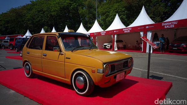 Lihat Langsung Daihatsu Fellow Max, Mobil Ikonik yang Tebar Pesona di Solo