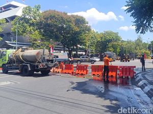 Barrier-Kawat Berduri Dipasang di Kompleks DPRD Jateng Jelang Aksi Demo