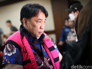 Mantan Bos PT Timah Divonis 8 Tahun Penjara Mantan Bos PT Timah Divonis 8 Tahun Penjara
