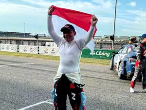 TCR Asia Series 2024: Dypo Fitra Naik Podium Lagi di Buriram TCR Asia Series 2024: Dypo Fitra Naik Podium Lagi di Buriram