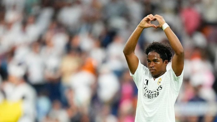 Endrick centre-forward of Real Madrid and Brazil celebrates victory after the La Liga match between Real Madrid CF and Real Valladolid CF at Estadio Santiago Bernabeu on August 25, 2024 in Madrid, Spain. (Photo by Jose Breton/Pics Action/NurPhoto via Getty Images)
