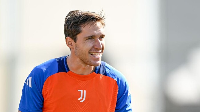 TURIN, ITALY - AUGUST 8: Federico Chiesa of Juventus during a pembinaan session at JTC on August 8, 2024 in Turin, Italy. (Photo by Daniele Badolato - Juventus FC/Juventus FC via Getty Images)
