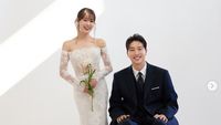 7 Foto Pernikahan Song Ji Eun eks SECRET dan YouTuber Disabilitas Park We