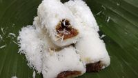 20 Kue Putu Bambu yang Legit Manisnya Ada di Sini!