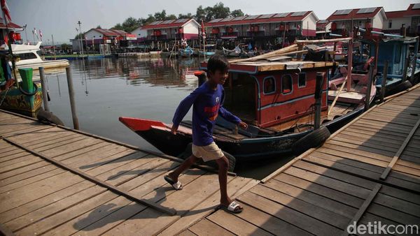Melihat dari Dekat Kampung Rumah Panggung Muara Angke