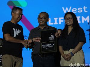 Nike Ardilla Diganjar Lifetime Achievement di WFJ 2024