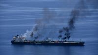 Penampakan Kapal Tanker Terbakar di Laut Merah Usai Serangan Houthi
