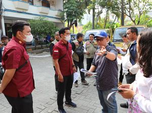 Ditjen Imigrasi Razia WNA di Kemang dan Kalibata, 1 Orang Asing Diamankan Ditjen Imigrasi Razia WNA di Kemang dan Kalibata, 1 Orang Asing Diamankan