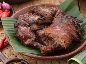 Resep Ayam Bacem Berbumbu Rempah yang Manis Gurih Resep Ayam Bacem Berbumbu Rempah yang Manis Gurih