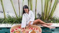 Ria Andrews, Pacar Stefan William Sering Bagikan Momen Floating Breakfast