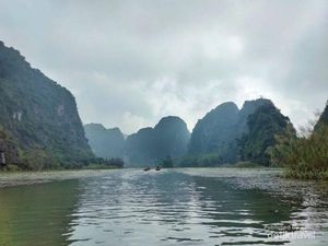 Lupakan Halong Bay, Cobalah Datang ke Nin Binh