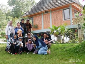 Se-syahdu Ini Kaki Gunung Salak Saat Dinikmati Bersama Keluarga