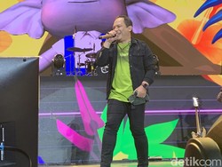 Wali Ajak Penonton Selawat-Berjoget di Penutupan West Java Festival 2024