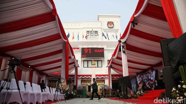 Begini Suasana Hari Pertama Pendaftaran Cagub di KPUD Jakarta