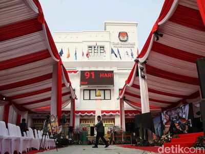 Begini Suasana Hari Pertama Pendaftaran Cagub di KPUD Jakarta