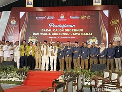 Demul-Erwan Jadi Paslon Pertama yang Daftar Maju Pilgub Jabar ke KPU