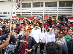 Pendukung Harap Pasangan Dhito-Dewi Menangi Pilbup Kediri 2024 Pendukung Harap Pasangan Dhito-Dewi Menangi Pilbup Kediri 2024