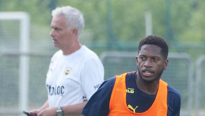 DUZCE, TURKEY - JUNE 25:  Fenerbahce player Fred during the seminar session at the Duzce Topuk Plateau facilities on June 25, 2024 in Duzce, Turkey.  (Photo by Seskim Photo/MB Media/Getty Images)