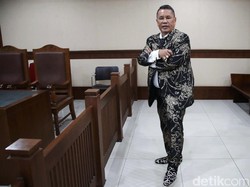 Hotman Sakit di Singapura Bikin Sidang Razman Kembali Tertunda