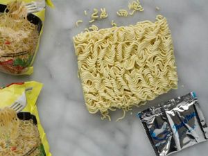 Panduan Konsumsi Mie Instan yang Sehat Menurut Pakar Panduan Konsumsi Mie Instan yang Sehat Menurut Pakar