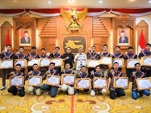 Raih 15 Emas, Jatim Pertahankan Juara Umum LKS SMK Nasional XXXII 2024 Raih 15 Emas, Jatim Pertahankan Juara Umum LKS SMK Nasional XXXII 2024